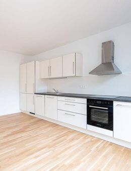 Wunderbare 2 Zimmer Wohnung mit EBK, Fußbodenheizung und Terrasse - BT Sa. 29.11./13:15 Uhr - Beelitz