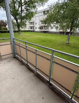Klein aber ohooo... geräumige Küche mit Balkon - Chemnitz