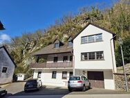 Kapitalanlage: 3 WEH, Teilungserklärung, Wärmepumpe, ruhige, sonnige Lage, solide Bausubstanz! - Veldenz