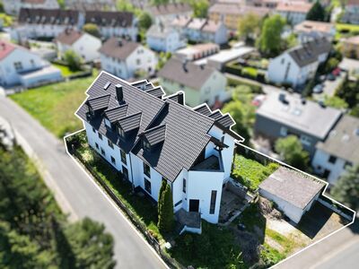 Bezugsfreie 2-Zimmer-Wohnung mit sonniger Südwestterrasse und Garten in hervorragender Lage von Heroldsberg