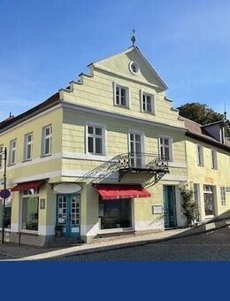 Eine lukrative, stadtbildprägende, denkmalgeschützte Kapitalanlage am Markt der Stadt! - Stavenhagen (Reuterstadt)