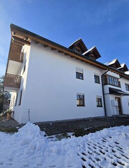 Ruhige 2 Zi.-Dachgeschosswohnung in Zentrumsnähe von Penzberg - Penzberg