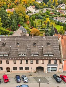 ALTSTADTHAUS MIT GROßEM ENTWICKLUNGSPOTENZIAL IN BOGEN - Bogen