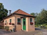 Eine seltene Gelegenheit für individuelles Wohnen: Charmamtes, ehemaliges Bahnhofsgebäude im Außenbereich von Billerbeck - Billerbeck
