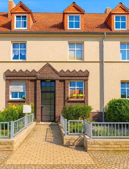Bezugsfertige Dachgeschosswohnung in Burg in bester Lage / Eigentumswohnung - Burg (Sachsen-Anhalt)