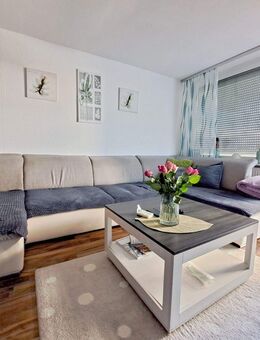 Helle und großzügige 4-Zi.-Wohnung mit Balkon - Singen (Hohentwiel)