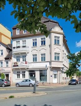 Mehrfamilienhaus mit Gewerbeeinheiten und Ausbaupotenzial in bester Lage von Eisenberg - Eisenberg (Thüringen)