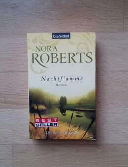 Nachtflamme. Bestseller von Nora Roberts. Taschenbuch v. 2009, blanvalet Verlag - Rosenheim