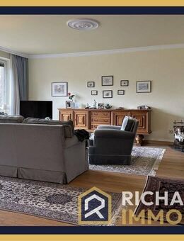 Geräumige 5-Zimmer-Eigentumswohnung mit Tiefgaragenstellplatz in gepflegter Wohnanlage - Hamburg