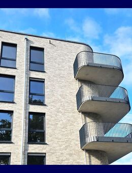 Erstbezug: Helle 3 Zimmer mit Balkon, Einbauküche, Echtholz-Parkett, Bad mit Walk-In-Dusche, Aufzug - Stuttgart