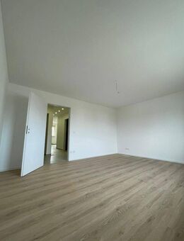 Bezug nach Sanierung - 2-ZKB mit Balkon und EBK - Karlsruhe