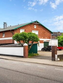 Mehrfamilienhaus mit Gewerbe und großem Grundstück - eine Rarität mit Geschichte - Hamburg