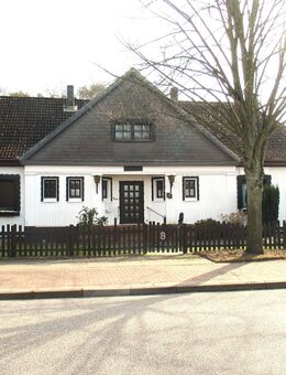 Charmantes, teilsaniertes 2 Familienhaus in Bungalowbauweise mit Erweiterungsmöglichkeiten auf ca. 1000 m² Grundstück in Waldrandlage/Elbnähe. - Geesthacht
