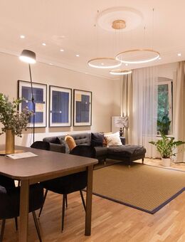 Luxus und Flair im Herzen Charlottenburgs: Möbliertes 2 Zi. Altbaujuwel mit Balkon in Toplage! - Berlin
