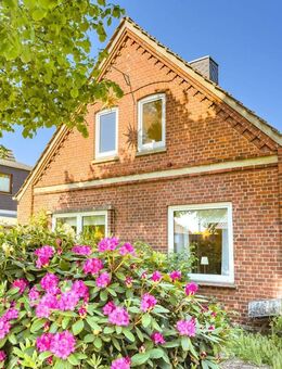 Einfamilienhaus mit Einliegerwohnung auf großzügigem Grundstück in Imsum - Langen (Landkreis Cuxhaven)
