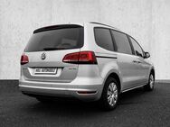 VW Sharan Trendline BMT Start-Stopp 2.0 TDI El. Panodach Panorama Navi Scheinwerferreg. - Aachen