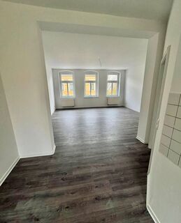 ==4.Raum-Wohnung Maisonette mit Terrasse und 2.Bädern==