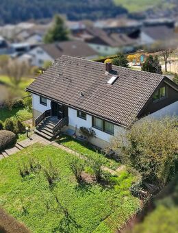Viel Raum für neue Geschichten - Einfamilienhaus mit Garten & Herz - Altensteig
