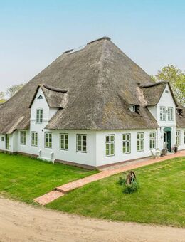 Luxuriös saniertes Anwesen unter Denkmalschutz in Alleinlage vor den Toren Sankt Peter-Ordings - Tönning