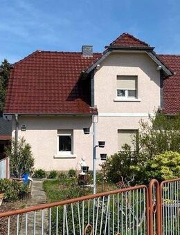 Wohnhaus in ruhiger Siedlungslage ! - Oßling