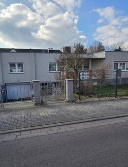 Bungalow mit Einliegerwohnung, Tiefgarage und Keller - Magdeburg
