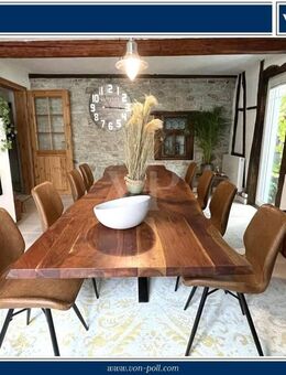 Idyllisches Fachwerkensemble mit schön gestaltetem Innenhof - Hofheim (Taunus)