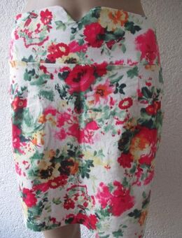 NEU * Edel * Romantik * Rosen * Blüten * Flower- Power * Mini- Rock "olè by KOTON" Gr. 36- 38/ S * weiß * pink * grün * gelb * orange * bunt * - Riedlingen