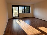 Renovierte Wohnung mit vier Zimmern und Terrasse in Osnabrück - Osnabrück