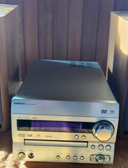 ONKYO DR-815 DVD Receiver Silber mit zwei holzfarbenen Lautsprechern // gebraucht - Hannover