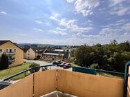 Dachgeschoss - Wohntraum mit Blick in die Berge - 2 Balkone - EBK - Aufzug - Schönheide