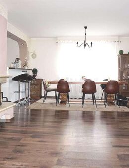 Wörth am Rhein: Schön renoviertes 2-3 Familienhaus mit großer Terrasse, Balkon und Garten - Wörth (Rhein)
