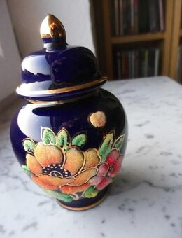 Deckelvase mit Blumen-Relief 10 cm kobaltblau Vase Goldrand 5,- - Flensburg