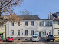 Wohn- und Geschäftshaus mit attraktiver Maisonette-Wohnung, Praxis und Einliegerwohnung, nahe S-Bhf - Neuenhagen (Berlin)