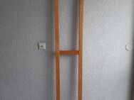 Lundia Regalteile, Fachböden und Seitenständer naturlasiert. Preise zwischen 10 EUR und 8 EUR - Böblingen