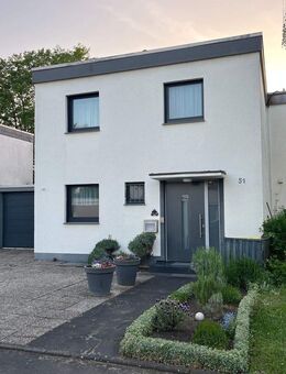 Einfamilienhaus (Reihenhaus) in Köln-Rodenkirchen mit großem Garten - Köln