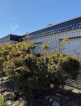 TROISDORF ESCHMAR top Bungalow, Bj. 2004, 5 Zimmer, ca. 160 m² Wfl. 460 m² GrSt., Keller, Garage, PV - Troisdorf