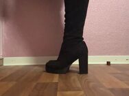 Verkaufe wieder ein paar meiner Stiefel und heels ♥️ - Frankfurt (Main)