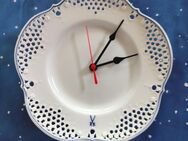 Meissen Porzellan Wanduhr Telleruhr großer Ausschnitt blauer Faden Durchbruch Rand - Grünendeich
