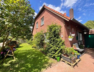 EIN-/ZWEIFAMILIENHAUS MIT WINTERGARTEN UND GARAGE IM ERHOLUNGSGEBIET TIMMEL