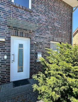 Moderne Maisonettewohnung mit 2 Balkonen, Stellplatz und Miteigentum am Grundstück Osnabrück-Gretesch - Osnabrück