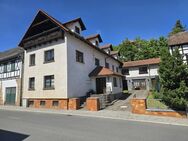 (A1572) geräumiges Mehrfamilienhaus am Hermsdorfer Kreuz - Reichenbach (Thüringen)