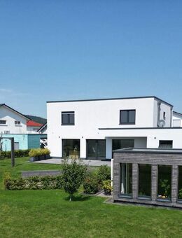 Lichtdurchflutetes Traumhaus mit großem Garten und zukunftssicherer Technik in Niedenstein! - Niedenstein