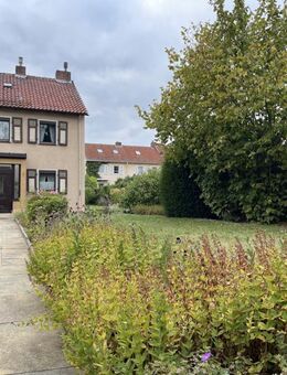 Reihenendhaus in ruhiger, familienfreundlicher Lage mit Garten und Garage - Helmstedt