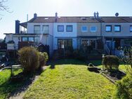 Charmantes Reihenmittelhaus mit Garten, Terrasse und Garage - Delmenhorst