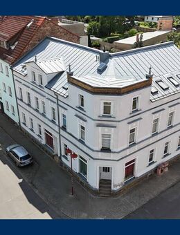 Voll vermietetes Mehrfamilienhaus mit Gewerbe, 5 Stellplätzen und ca. 459?m² Wohnfläche in Pegau - Pegau