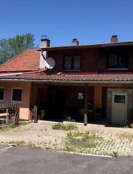 Leben im Grünen - Sanierungsbedürftiges Haus mit Nebengebäuden - Neuschönau