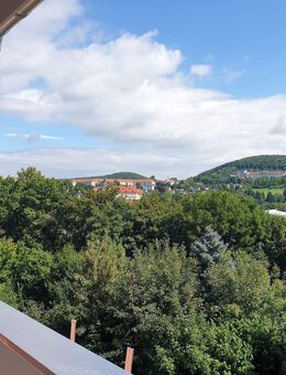 Helle 3-Raum Wohnung mit Balkon und Blick ins Grüne! - Aue