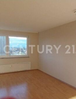 Bezugsfreie 3-Zimmerwohnung mit Loggia in Laatzen - Laatzen