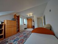 Lukrative, helle 2 Zimmerwohnung im DG in Paderborn-Stadtheide, Baujahr 2003 ! - Paderborn