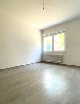 Bezugsfertige 3-Zimmer Wohnung mit TOP modernen Badezimmer - Dortmund